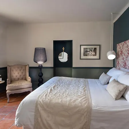Chateau De - & 4*