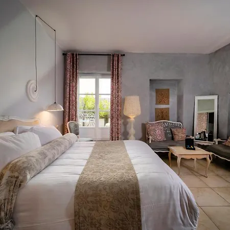 Szálloda Chateau De - &