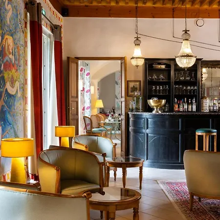 Chateau De - & Hotel 4*