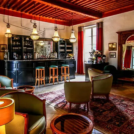Chateau De - & 4*