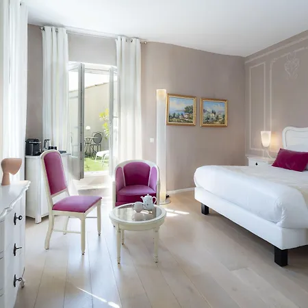 Otel Chateau De - & Siran (Herault)