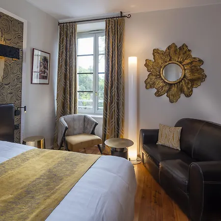 Chateau De - & Hotel 4*