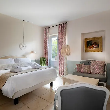 Hotel Chateau De - &