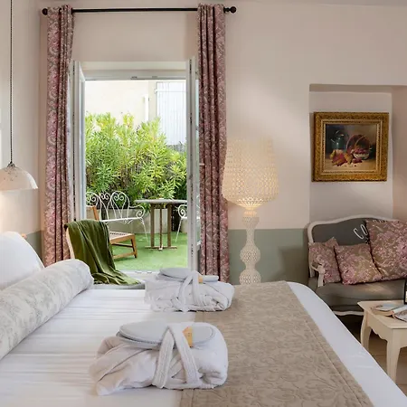 Otel Chateau De - & Siran (Herault)