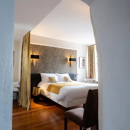 Hotel Chateau De - &