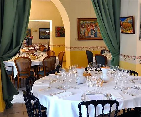 Chateau De - &