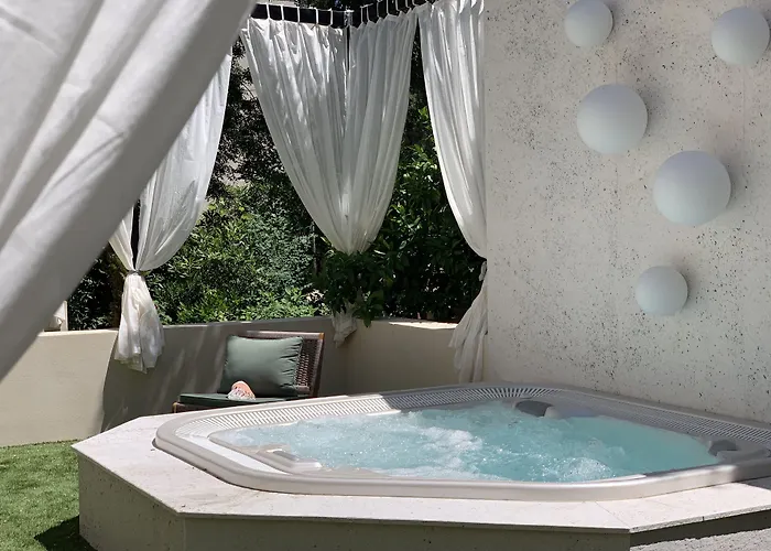 Château De - Hôtel&spa Hotel 4*